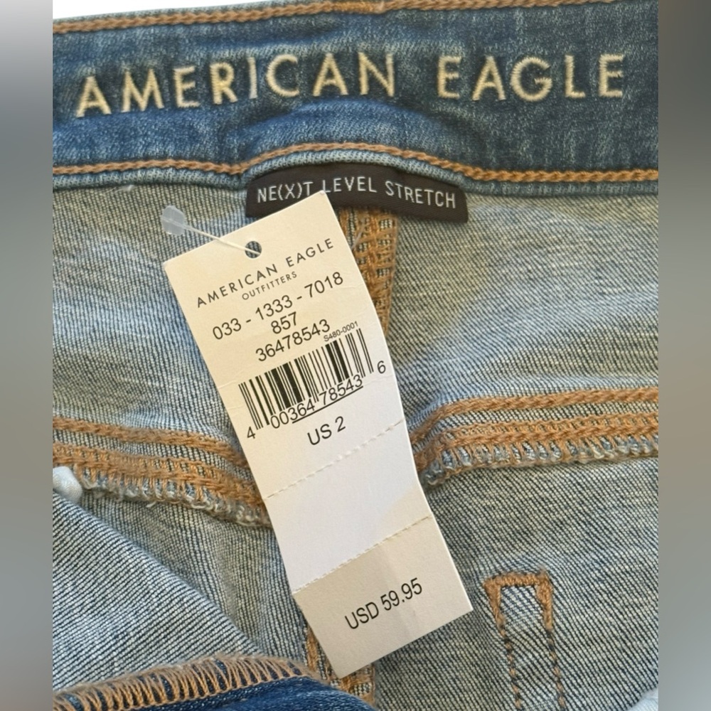 American Eagle Outfitters Women's Dark Blue Ripped Jean Shorts Size 2 W 26 NWT - Picture 10 of 16